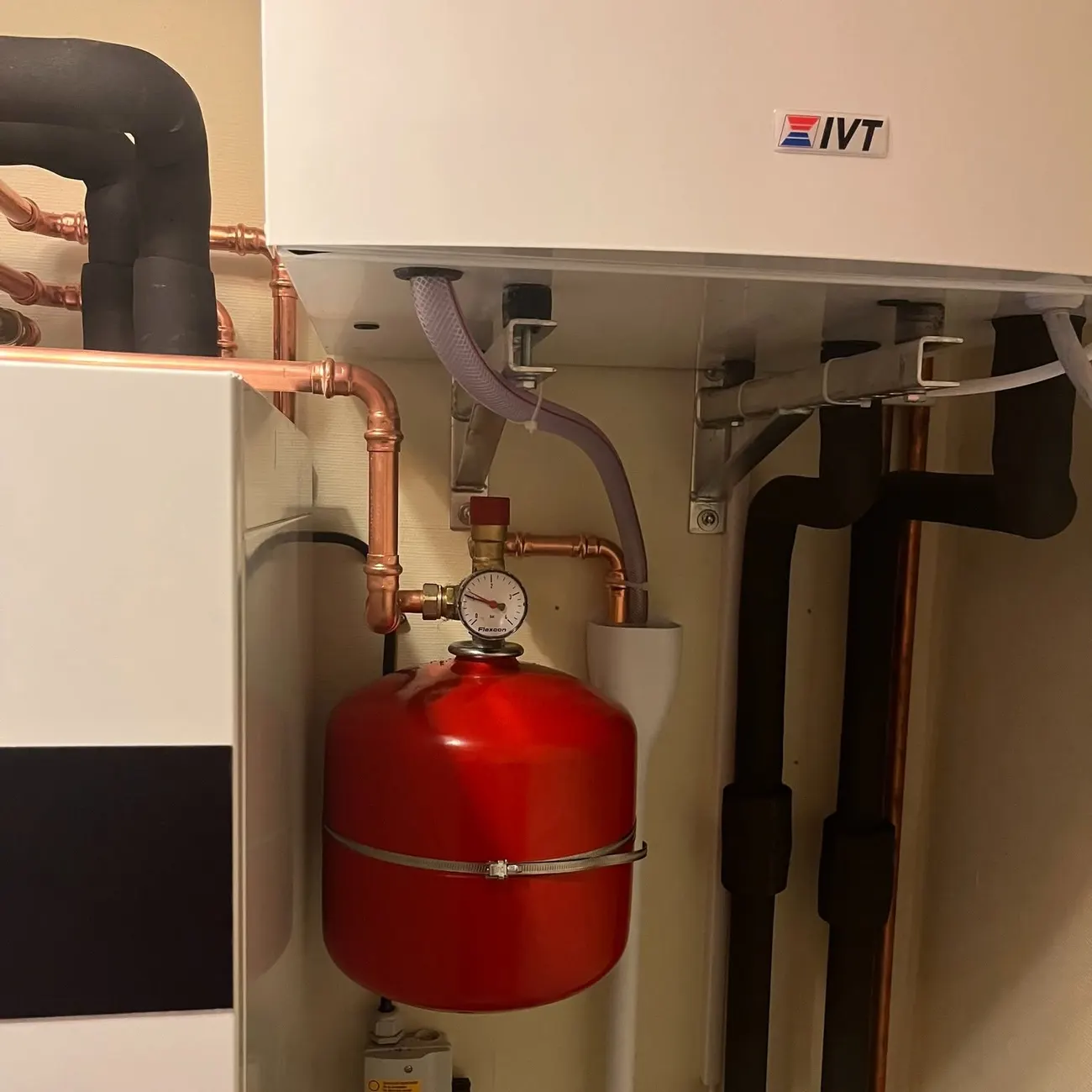Bergvärmepumpen IVT GEO 606C installerad i Borås