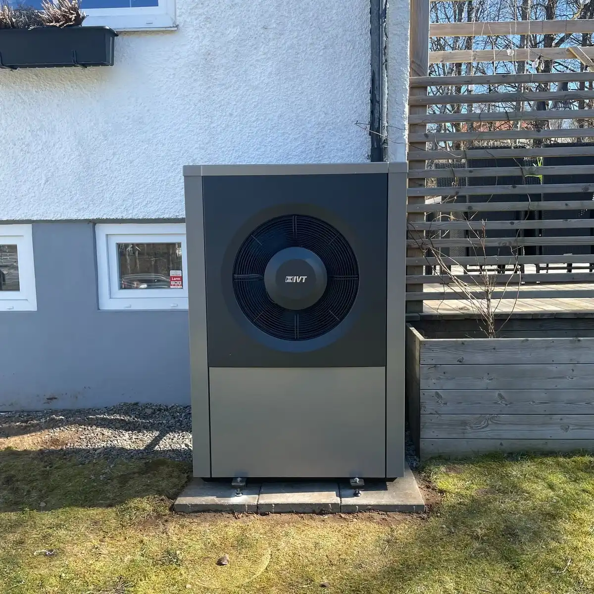 Installation av IVT AirX luft/vattenvärmepump i Torestorp